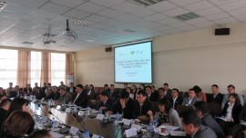2017年10月23日，在蒙古工商会 “自由区法律环境与出口”进行了培训和讨论。